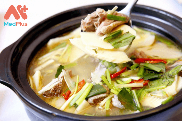 Ngon tê tái với món canh vịt nấu măng