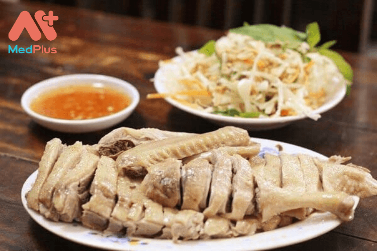 Thịt vịt luộc chấm nước mắm thơm ngon