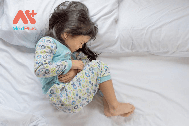 Trẻ bị ngộ độc thực phẩm xử lý thế nào?