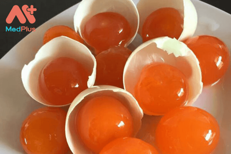 Cách chọn mua trứng muối ngon