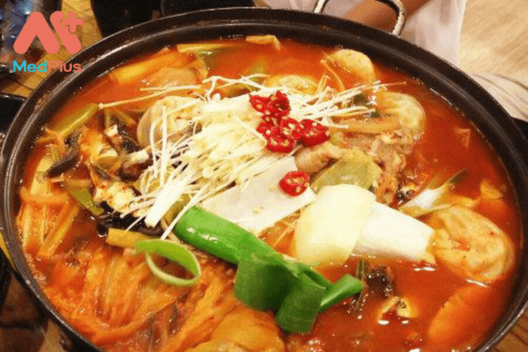 Cách nấu canh đậu hũ kim chi cay nồng cho ngày se lạnh 130 Cách thưởng thức món canh