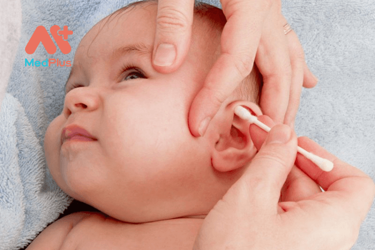 Phương pháp chăm sóc trẻ bị viêm tai giữa hiệu quả ngay tại nhà