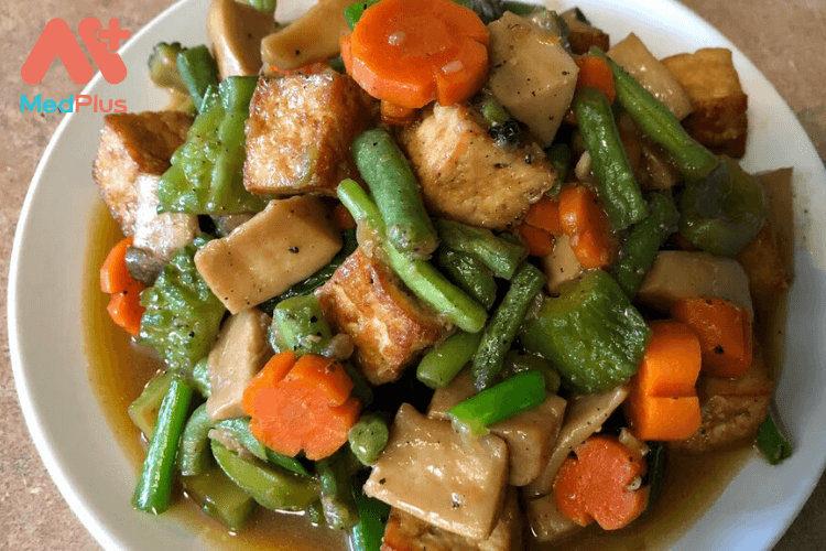 Giải ngán hiệu quả với đậu hũ kho rau củ giòn ngọt, đậm đà