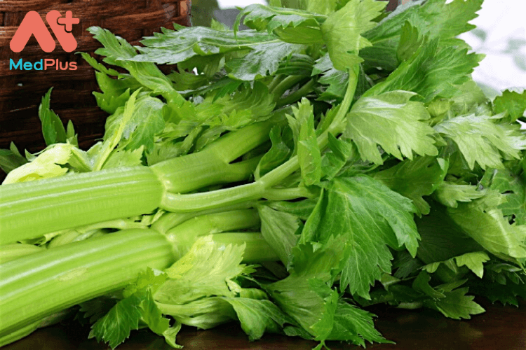 Món ăn cho bà bầu bị mất ngủ. Bà bầu bị mất ngủ ăn gì để ngủ ngon 136 Cần tây có tác dụng tốt cho phụ nữ mang thai bị mất ngủ