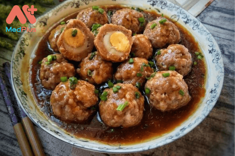 Thịt băm bọc trứng cút