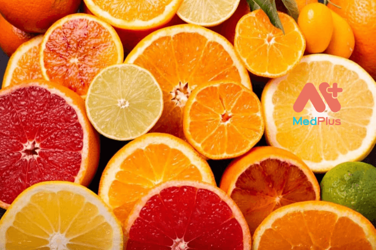 Lượng vitamin C dồi dào trong trái cây họ cam quýt có tác động tốt đến sức đề kháng