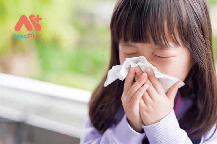 Trẻ bị viêm mũi họng