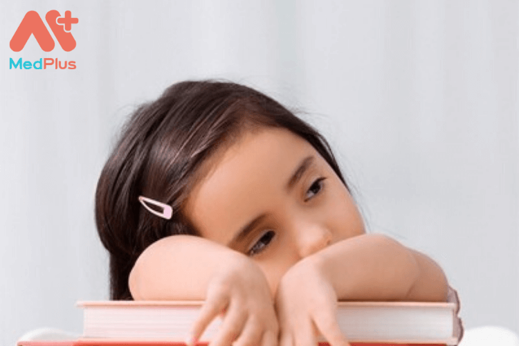 Trẻ nhỏ bị lười học có sao không?