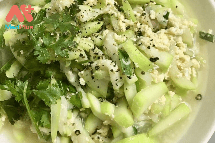 Bữa cơm ngày hè thêm hấp dẫn với trứng vịt xào bầu 137 Trứng vịt xào bầu