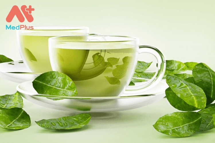 Trong trà xanh có hoạt chất chống viêm giúp giảm đau khớp tay