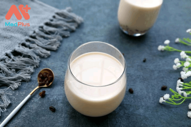 Bên cạnh nguồn vitamin B và D dồi dào, sữa còn rất giàu canxi.