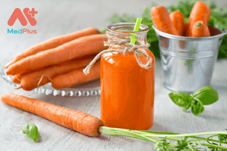 Nước ép cà rốt cho bé