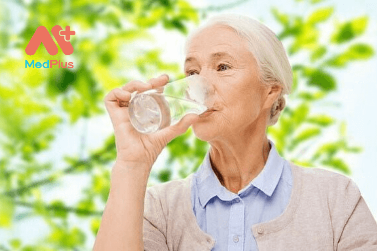 Đồ uống giàu vitamin A cho người già