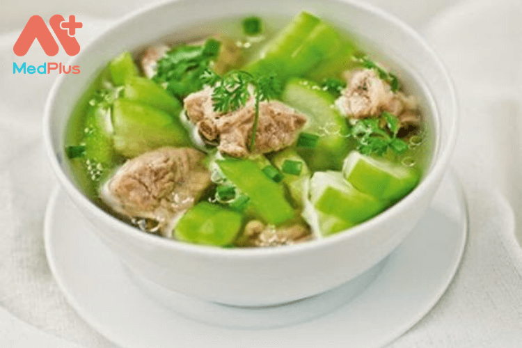 Canh bí đao nấu sườn cung cấp duỡng chất thiết yếu cho trẻ