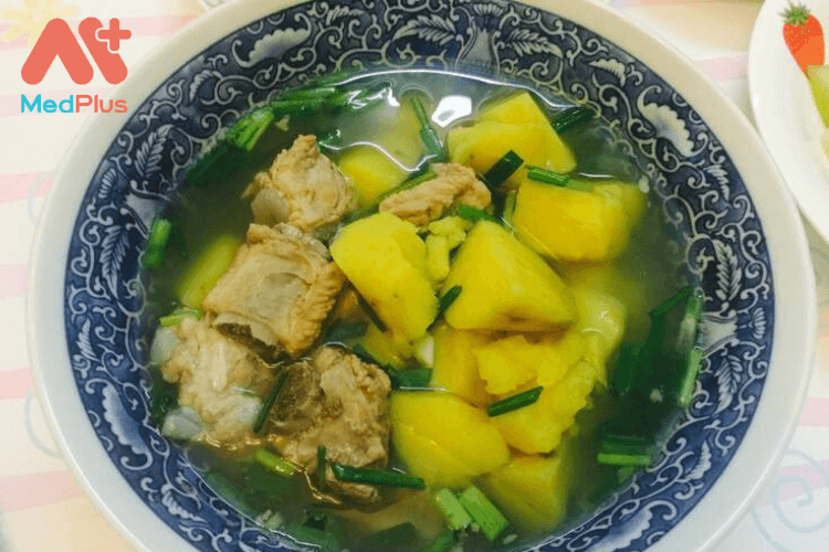 Canh khoai lang hầm xương