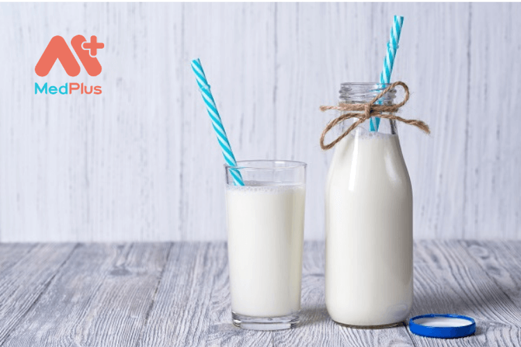 Sữa là thực phẩm bổ sung canxi cho người cao tuổi