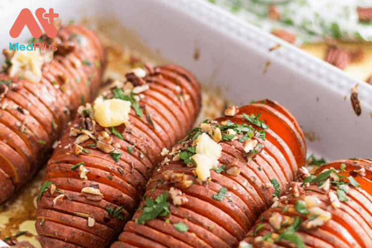 Khoai lang nướng hasselback