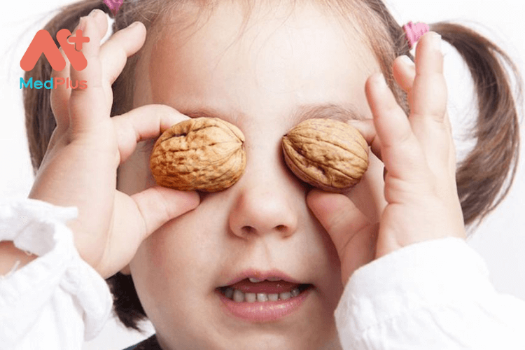 Lợi ích của quả óc chó cho sức khỏe của trẻ
