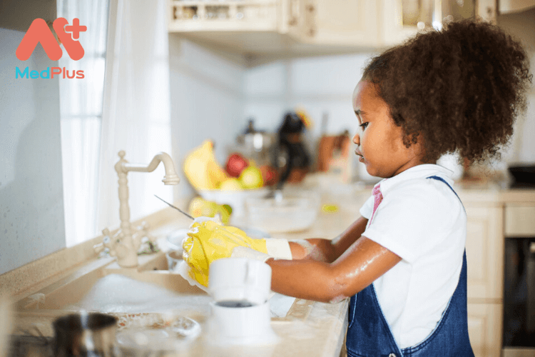 Lợi ích khi tập cho trẻ làm việc nhà