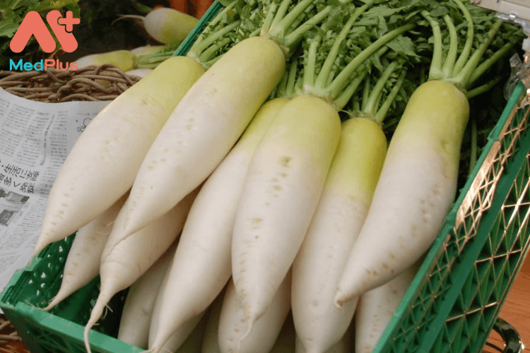 Mẹ bầu bị nổi mụn lưng nên ăn gì: Củ cải trắng
