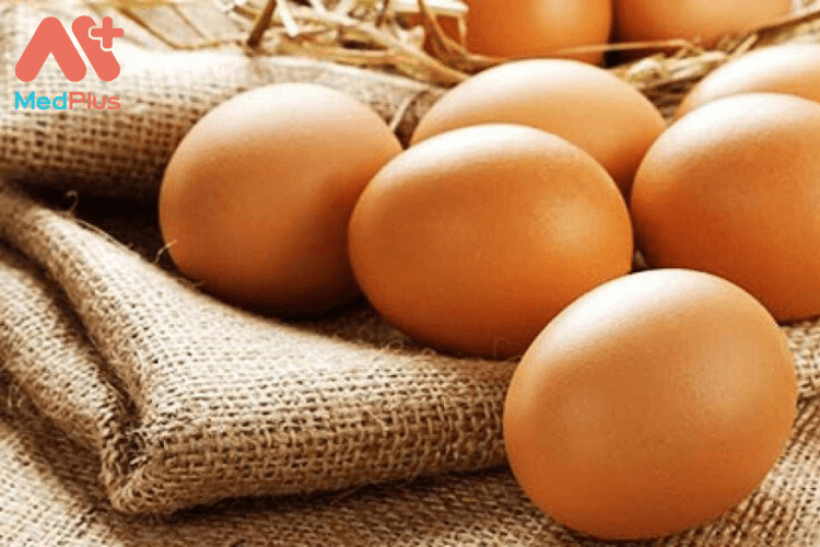 Mẹ bầu bị vẹo cổ nên ăn gì: Trứng gà