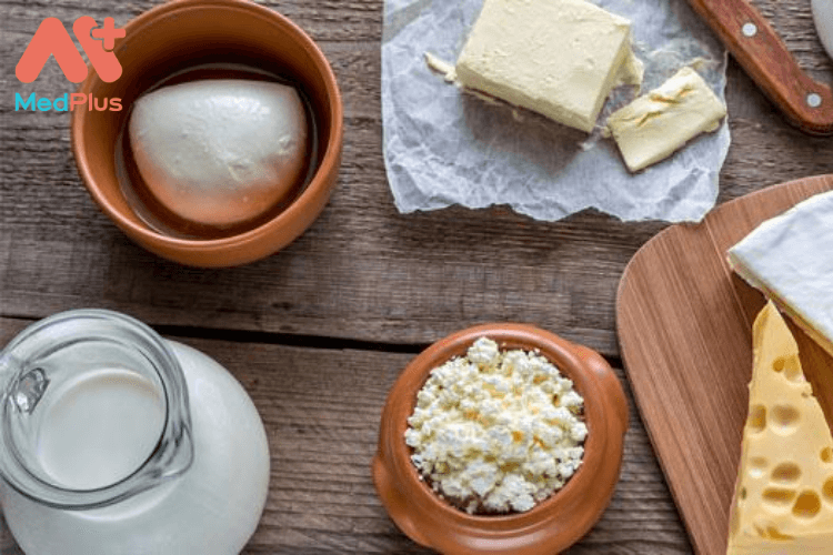 Người bị viêm thanh quản nên ăn gì: Sữa và các chế phẩm từ sữa