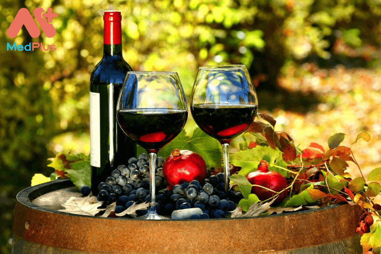 10 tác dụng của rượu nho với sức khỏe sẽ khiến bạn BẤT NGỜ
