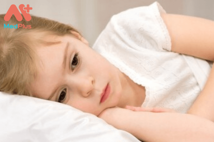 Trẻ nhỏ bị mất ngủ có sao không?
