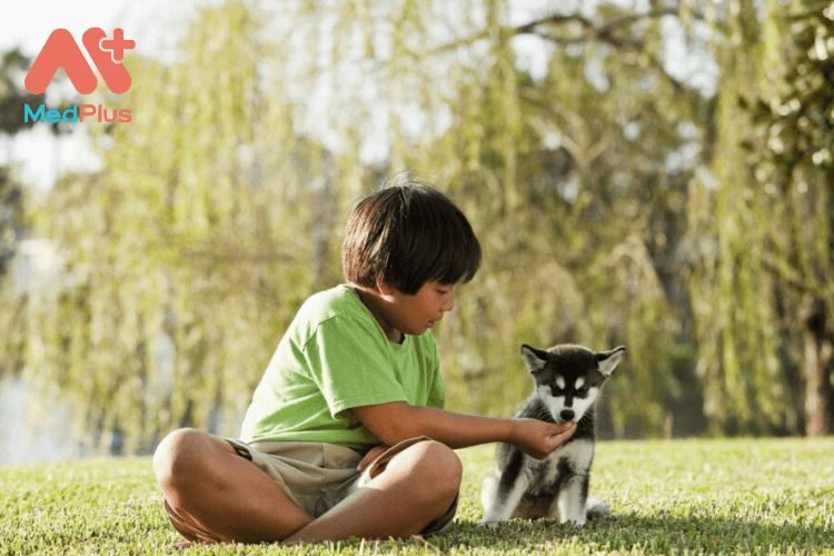 Trẻ và thú cưng