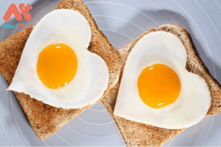 Trứng và gà là thực phẩm giúp trẻ cao lớn