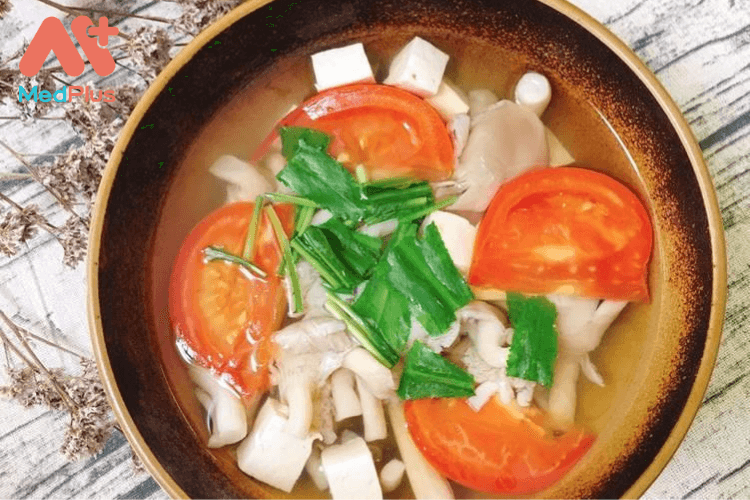 Canh cà chua nấm bào ngư