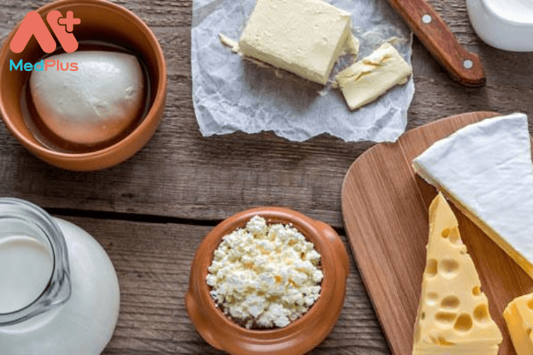 Người bị cay miệng nên ăn gì: Sữa và các chế phẩm từ sữa
