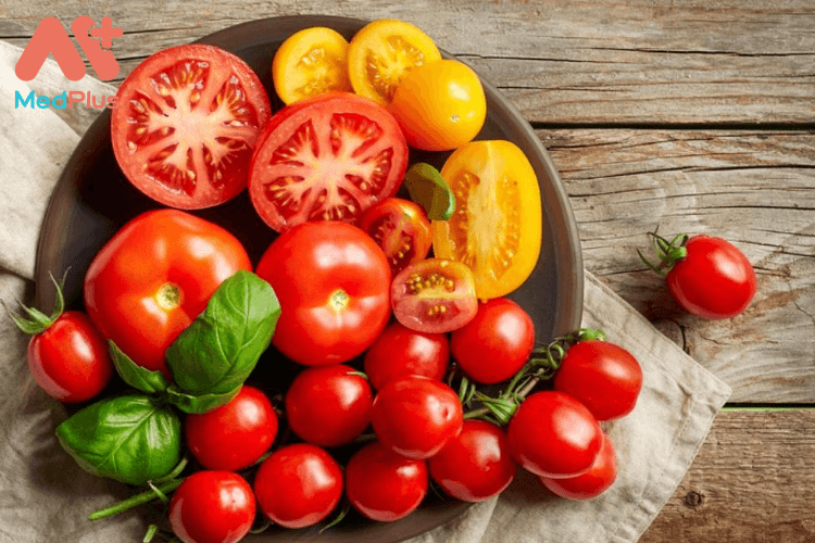 Mẹ bầu bị thừa nước nên ăn gì: Cà chua