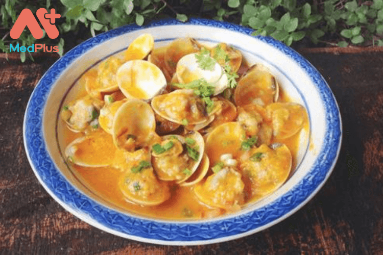 Nghêu nhồi thịt sốt cà chua