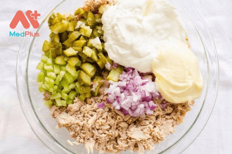 Salad cá ngừ và yogurt