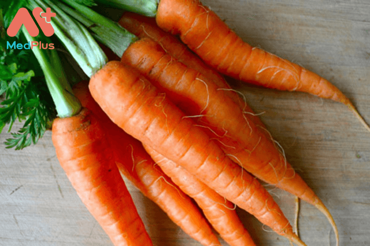 Người bị viêm da cơ địa nên ăn gì: Cà rốt