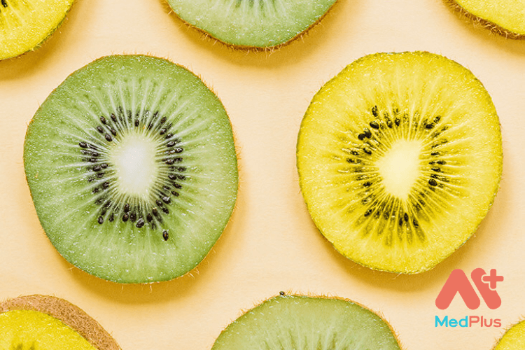 Bổ sung kiwi vào bửa tráng miệng mỗi ngày để cung cấp vitamin C