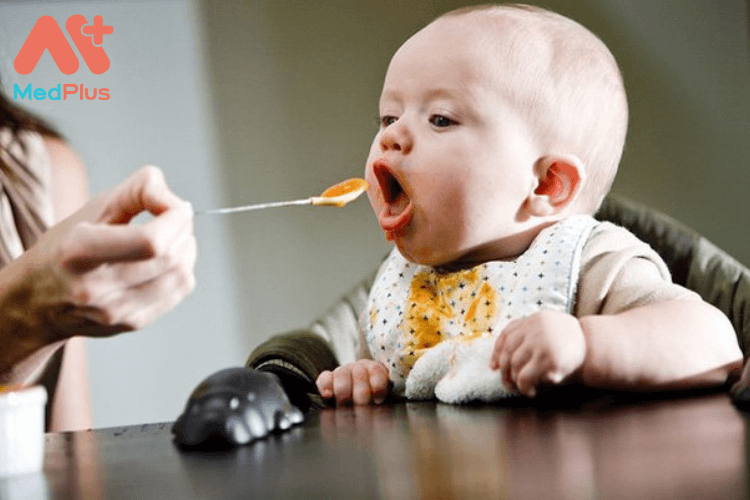 Trẻ nhỏ ăn nhiều bột ngọt có sao không? Những điều bố mẹ cần biết 