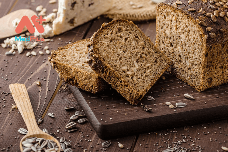 Bánh mì nguyên hạt chứa nhiều chất xơ