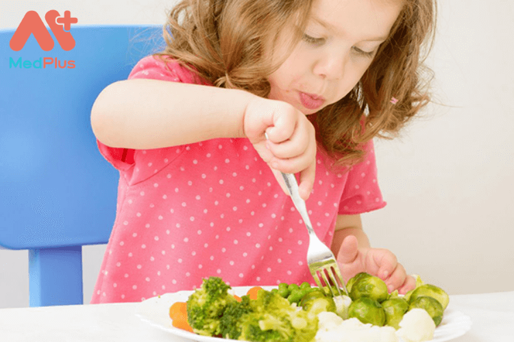 Vai trò của rau xanh đối với sự phát triển toàn diện của trẻ