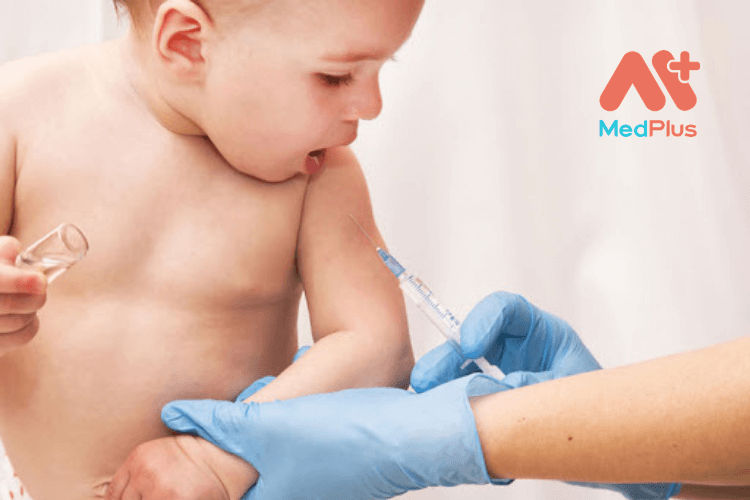 Tiêm vắc xin phòng bệnh viêm gan giúp bảo vệ sức khỏe lá gan