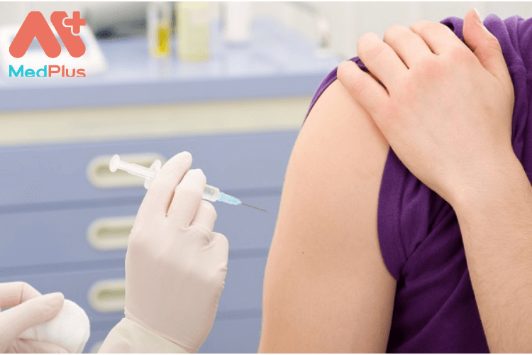 Tiêm vacxin ngăn ngừa bệnh viêm gan B