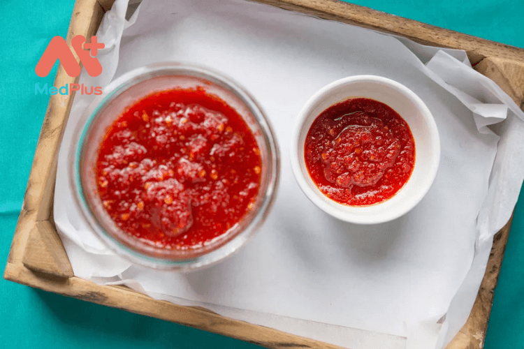 Nước sốt Sriracha và công dụng thực tế