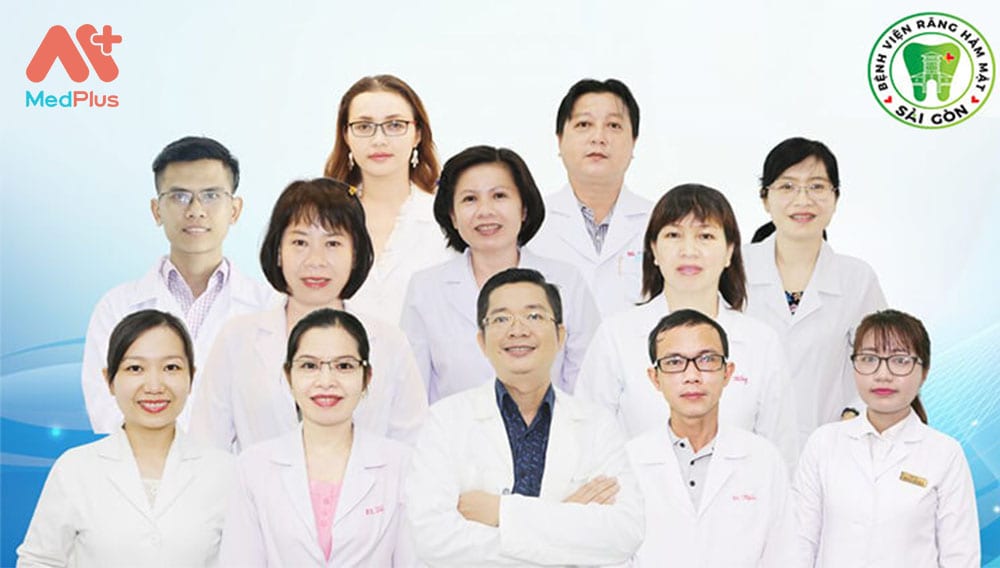 Đội ngũ y bác sĩ tại bệnh viện răng hàm mặt Sài Gòn