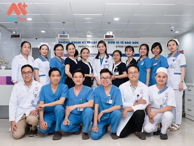 Đội ngũ y bác sĩ Bệnh viện đa khoa Vạn Hạnh