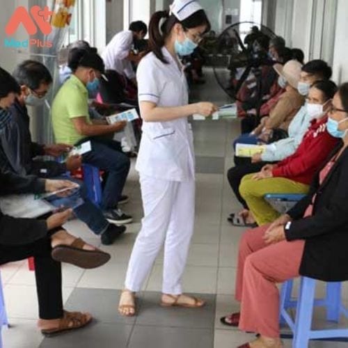 Bệnh viện Mắt Đà Nẵng có nhiều khoa chuyên môn