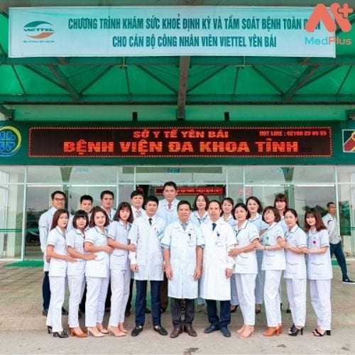 Đội ngũ bác sĩ và nhân viên y tế Bệnh viện Đa khoa Yên Bái có trình độ và y đức