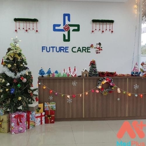 Trang trí phòng khám Future Care nhân dịp Noel