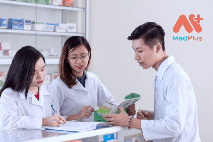 Quản lí quyền lợi nhà thuốc