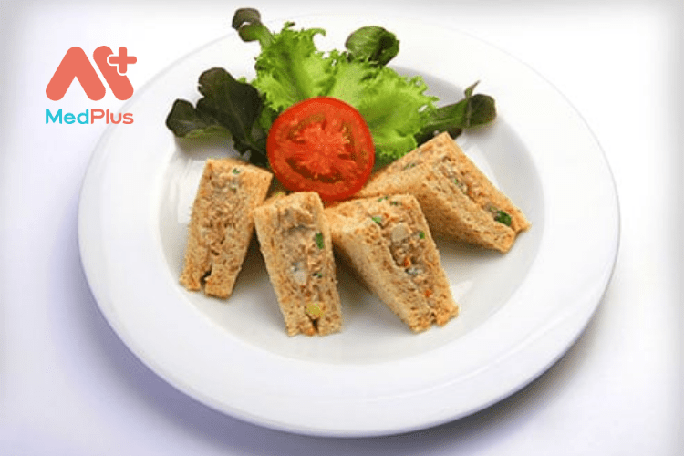 Cá ngừ có nhiều chất dinh dưỡng nên bạn chỉ nên ăn 1 lượng hạn chế